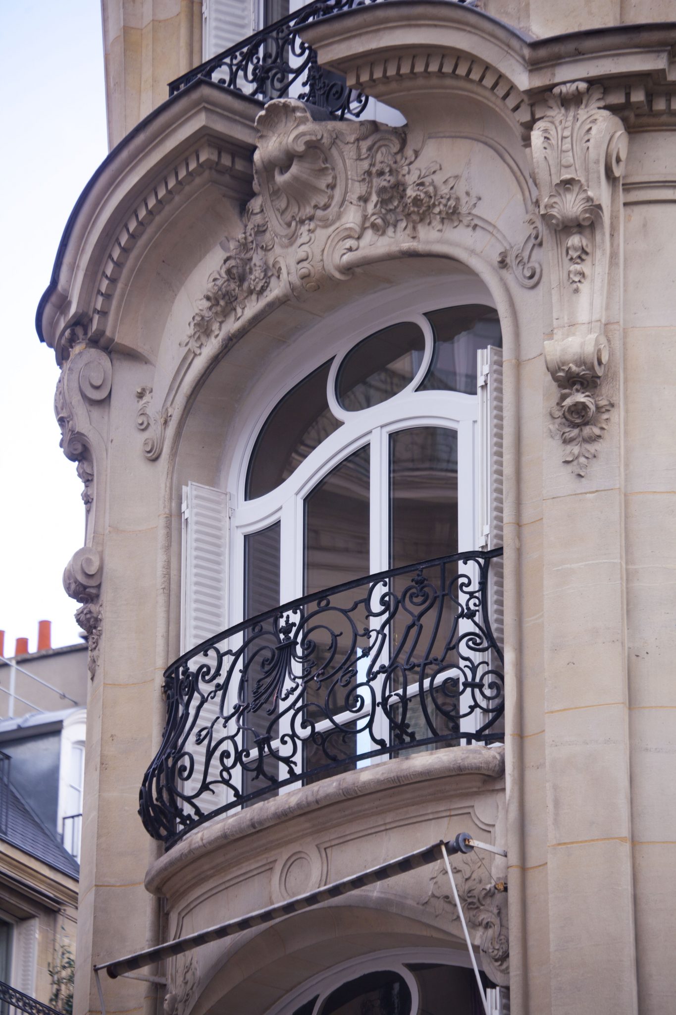 Fenêtre cintrée en bois sur mesure Paris - Atulam