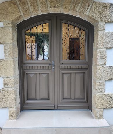 Porte bois sur mesure avec grille